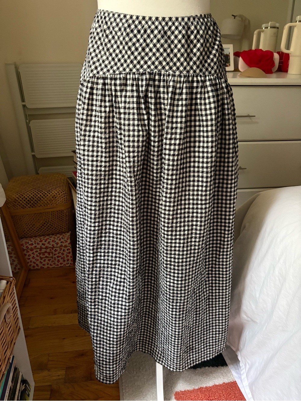 Uniqlo Black and White Gingham Maxi Skirt - Picture 2 of 4